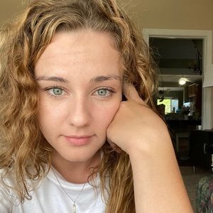 Meet your Posher, Carley